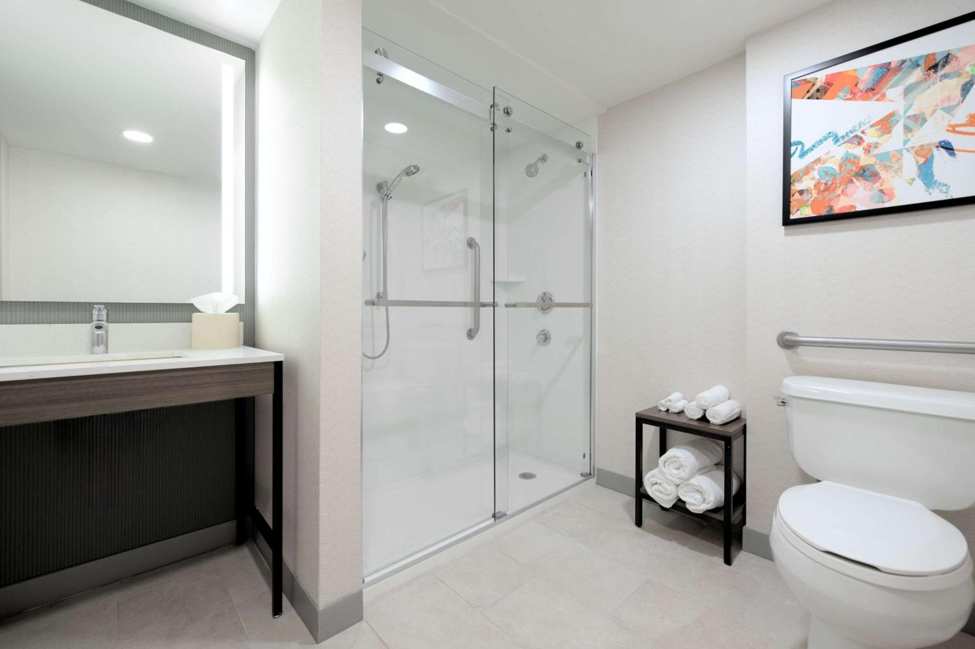 Hilton Garden Inn Нюпорт Нюз Екстериор снимка