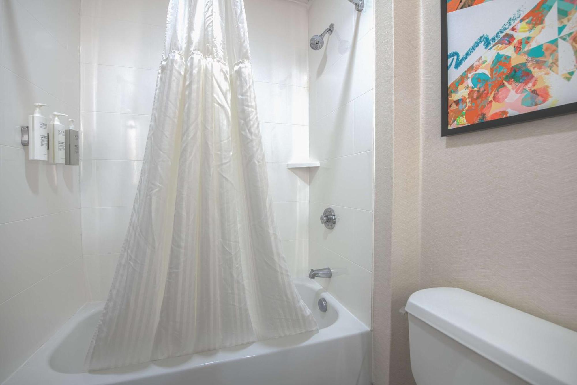 Hilton Garden Inn Нюпорт Нюз Екстериор снимка