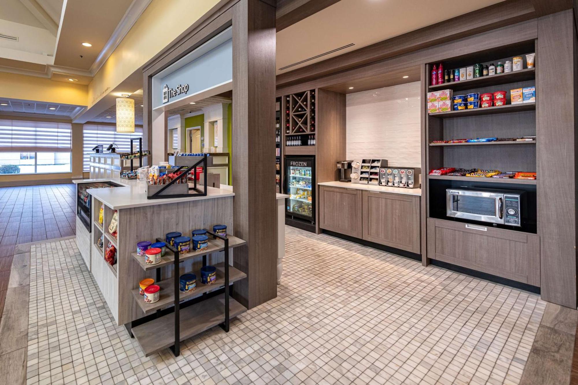 Hilton Garden Inn Нюпорт Нюз Екстериор снимка