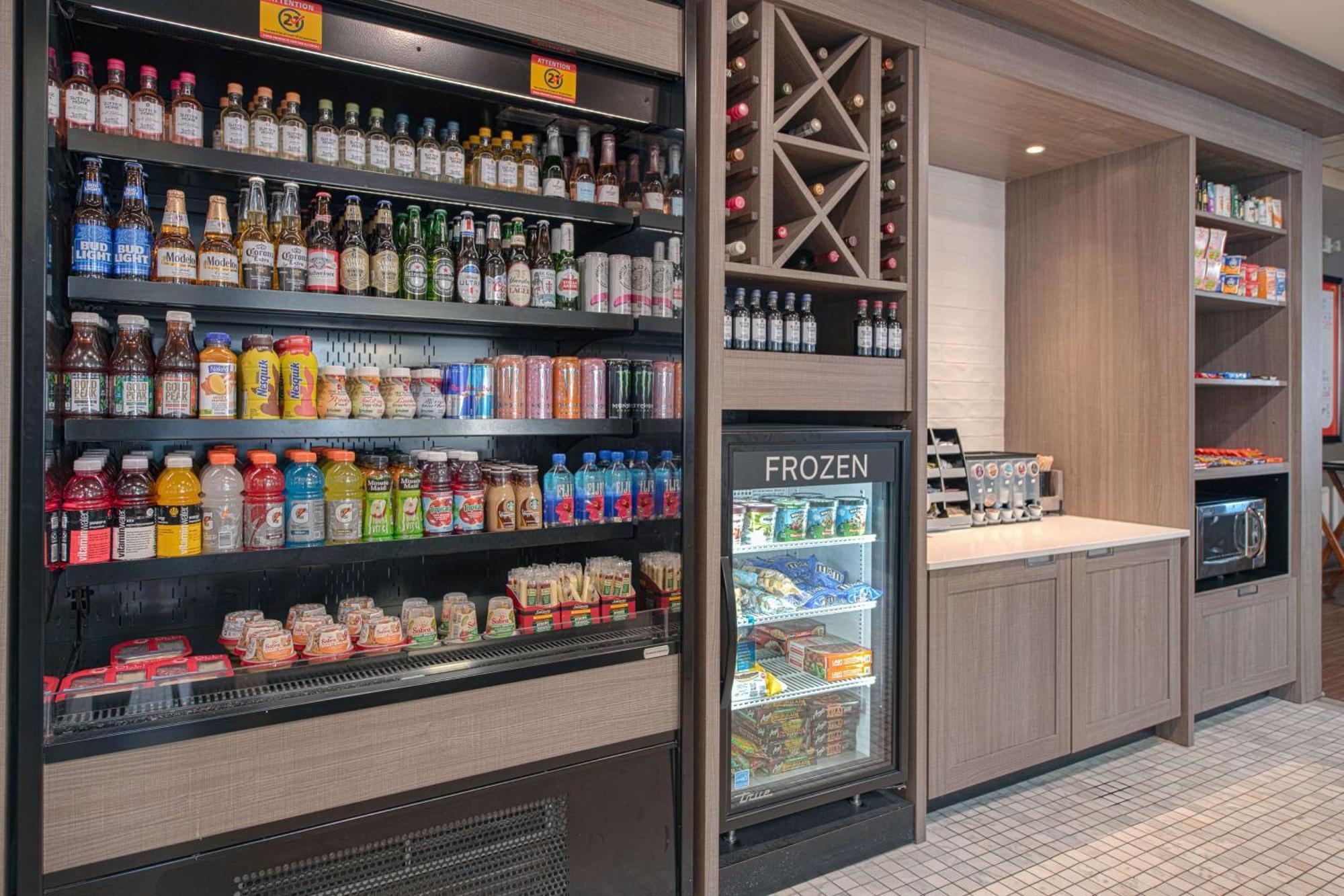 Hilton Garden Inn Нюпорт Нюз Екстериор снимка